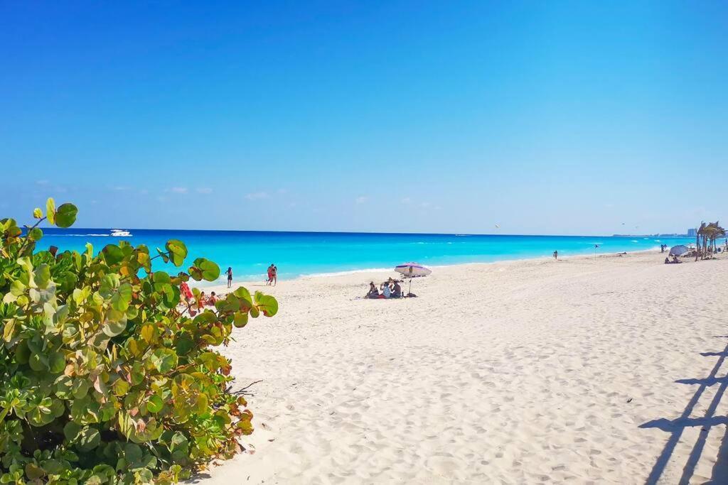 Villa Aurora Beautiful Beachfront Apartment Канкун Екстер'єр фото